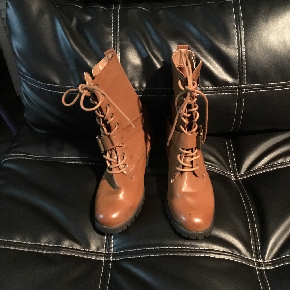 Women’s forever 21 Boots shoes